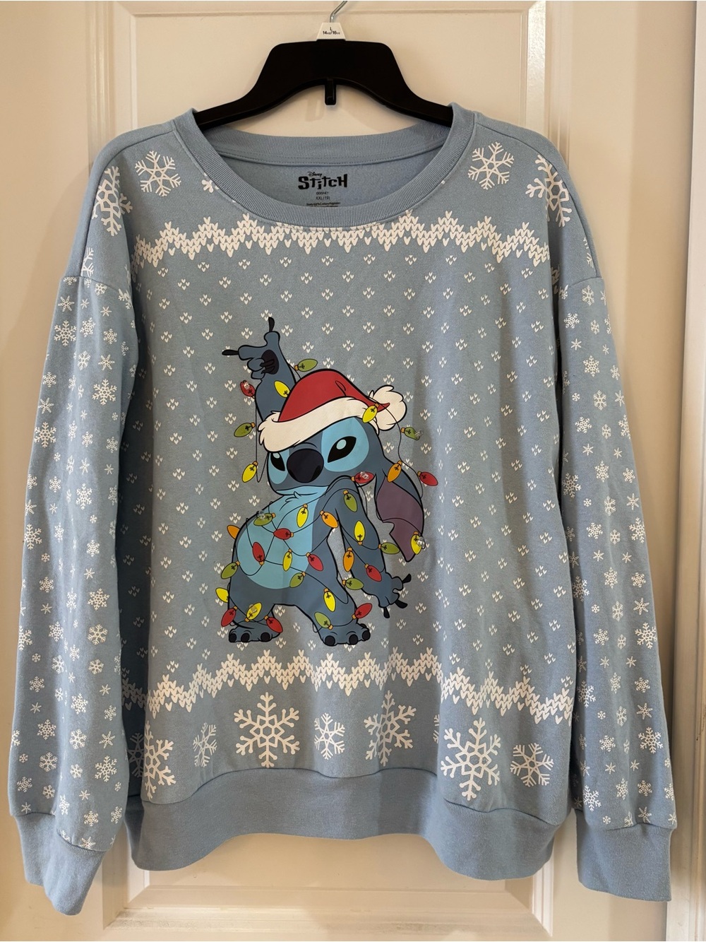 Women’s Disney Light-Up Blue Holiday Sweatshirt XXL